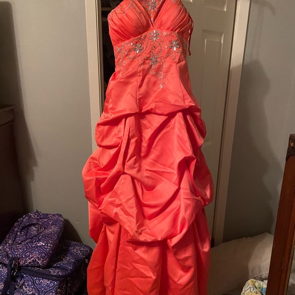 Dress - Picture 1 of 1